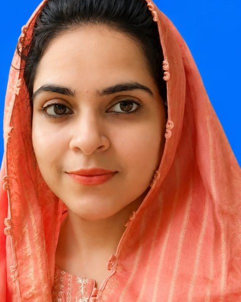 Mrs. Sundas Anis